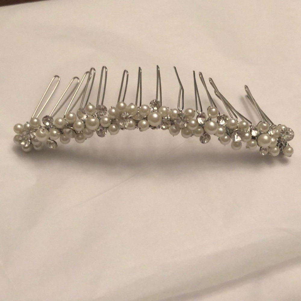 Bridal Hair Comb with Pearl Clusters
